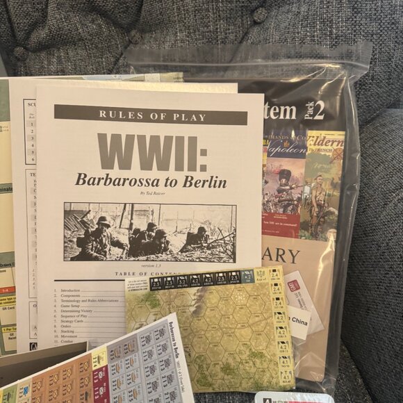 WW2: Barbarossa to Berlin (opened, unpunched) - Picture 9 of 11